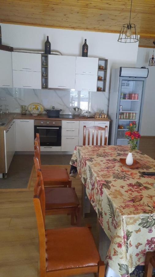 Bujtina Lugina E Vjoses Vila Përmet Exterior foto